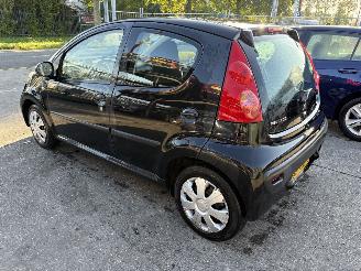 Peugeot 107 1.0-12V 50KW Automaat Airco 5-Drs XS NAP picture 5