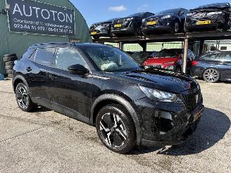 Schadeauto Peugeot 2008 1.2 Autom. 96KW Allure Clima Navi Led 360 Camera NAP 2023/12