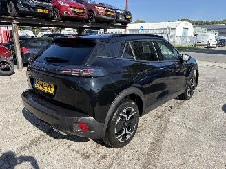 Voiture accidenté Peugeot 2008 1.2 Autom. 96KW Allure Clima Navi Led 360 Camera NAP 2023/12