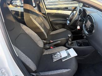 Toyota Aygo X 1.0 VVT-I 53KW MT Play Airco NAP picture 7