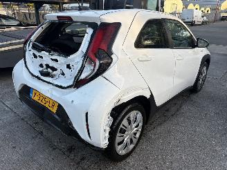 Toyota Aygo X 1.0 VVT-I 53KW MT Play Airco NAP picture 5