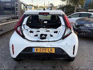 Toyota Aygo X 1.0 VVT-I 53KW MT Play Airco NAP picture 15