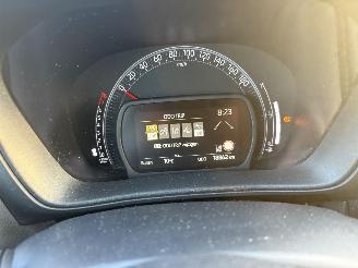 Toyota Aygo X 1.0 VVT-I 53KW MT Play Airco NAP picture 12
