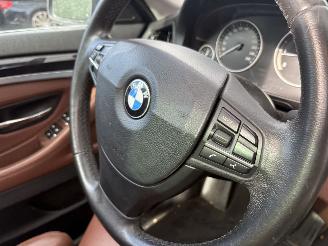 BMW 5-serie 520D 135KW Autom. Pano  Clima Navi Leer High Executive picture 10