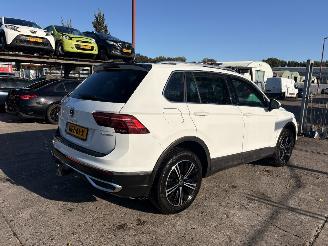 Volkswagen Tiguan 1.4 TSI 110KW eHybrid Dsg Clima Navi Led R-Line picture 3