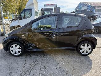 Toyota Aygo 1.0-12V Access 50kW NAP AC picture 5