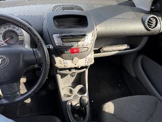 Toyota Aygo 1.0-12V Access 50kW NAP AC picture 13