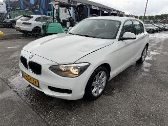 BMW 1-serie 114I 75KW High Executive Navi Airco 5-Drs picture 6