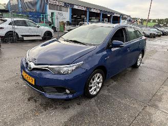 Toyota Auris Touring Sports 1.8 Hybrid 73KW Clima Navi Camera Led Xenon Aspiration NAP picture 3