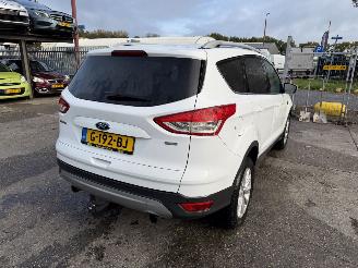 krockskadad bil auto Ford Kuga 1.5 110KW Titanium Plus Clima Navi Camera 2015/4