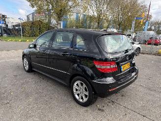 Mercedes B-klasse 200 Autom. 100KW Clima Navi NAP picture 4