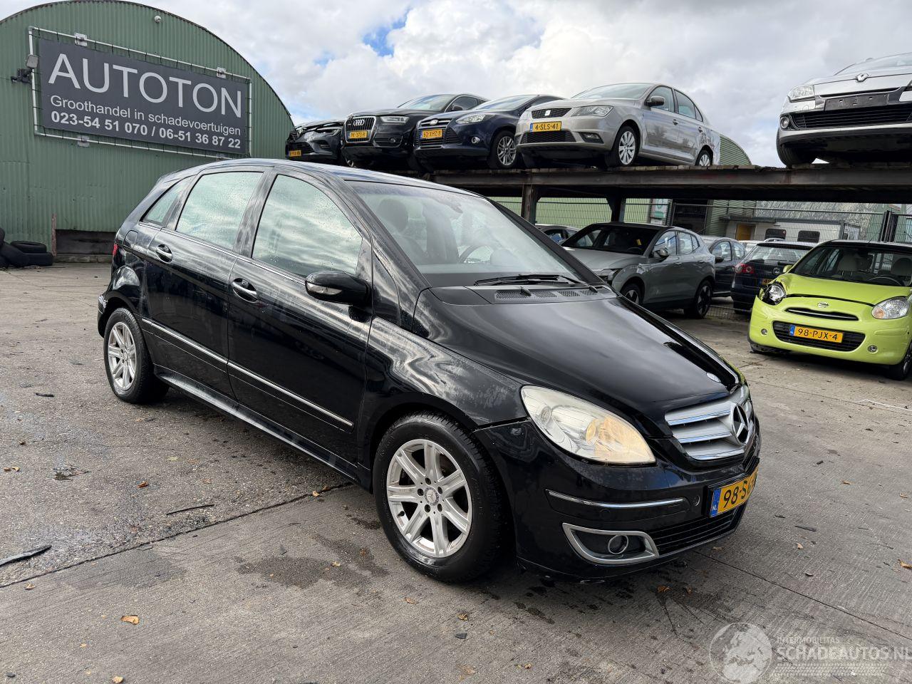 Mercedes B-klasse 200 Autom. 100KW Clima Navi NAP