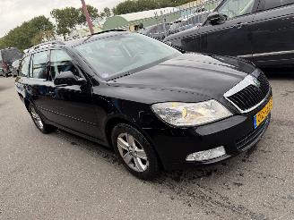 Schadeauto Skoda Octavia 1.2 TSI 77KW DSG Navi Clima Business Line NAP 2011/6
