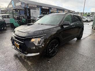 damaged passenger cars Kia Niro 1.6 GDI Hybrid 77KW Clima Navi Dynamicline NAP 2023/5