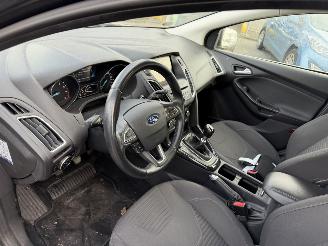 Ford Focus 1.0 92KW Clima Navi Camera Keyless Titanium picture 6