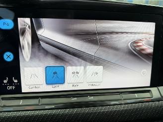 Volkswagen Golf 2.0 R TSI 320PK Pano Clima Navi 4Motion Led Xenon Camera picture 12