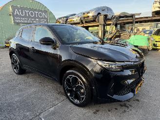 Damaged car Alfa Romeo Junior Elettrica 54 kWh 115KW Clima Navi Camera DNA NAP 2024/12