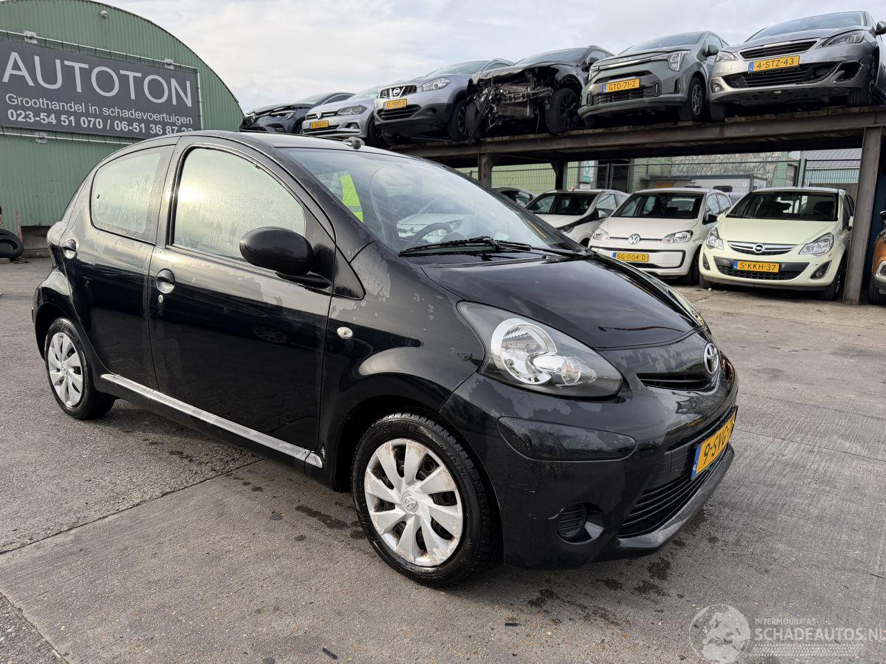 Toyota Aygo 1.0 VVT-I 50KW Airco 5-Drs Now NAP