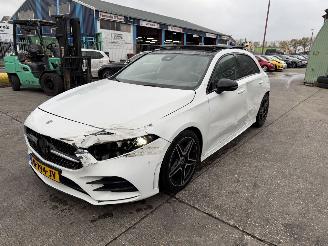 Auto incidentate Mercedes A-klasse 160 80KW Pano Clima Navi AMG-Pakket Camera NAP 2020/2