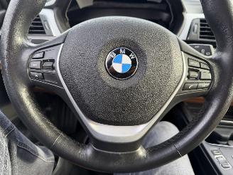 BMW 3-serie 318i 100KW Autom. Clima Navi Leer Led Xenon Luxury Edition NAP picture 14