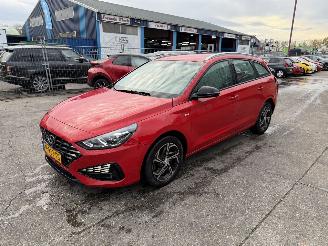 Schadeauto Hyundai I-30 1.0 T-GDI 88KW MHEV Clima Led Camera Comfort 2022/3