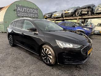 Schadeauto Ford Focus 1.0 Ecoboost 92KW Hybrid Clima Navi Led Titanium NAP 2022/12