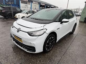 Volkswagen ID.3 58 kWh 150KW First Clima Navi NAP picture 5