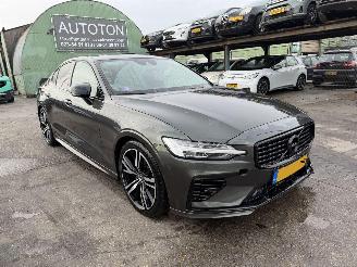 Damaged car Volvo S-60 2.0 T6 Recharge 253PK Autom. Pano Clima Navi AWD R-Design NAP 2020/11