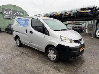 damaged commercial vehicles Nissan NV 200 1.5 DCI 66kw Airco Schuifdeur Camera Optima 2014/6