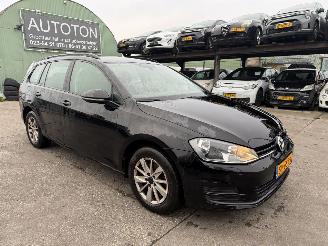 uszkodzony samochody osobowe Volkswagen Golf 1.6 TDI 81KW DSG Navi Clima Comfortline 2015/1