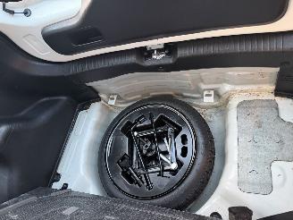 Kia Picanto 1.0 CVVT 49KW EconomyPlusLine 5-Deurs NAP picture 10