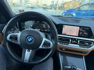 BMW 3-serie 330e 135KW Autom. Pano Clima Navi Led Hud High Executive picture 9