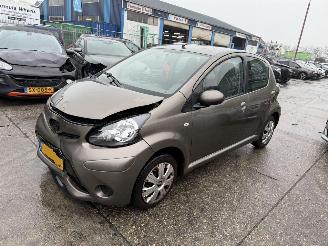 Toyota Aygo 1.0 VVT-I 50KW Airco 5-Drs Comfort picture 3