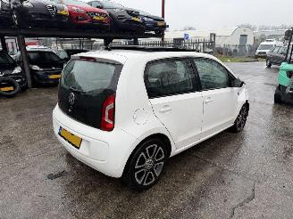 Volkswagen Up! 1.0 55KW Pano Airco Navi Groove Up! 5-Deurs picture 3