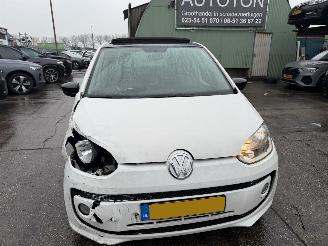 Volkswagen Up! 1.0 55KW Pano Airco Navi Groove Up! 5-Deurs picture 17
