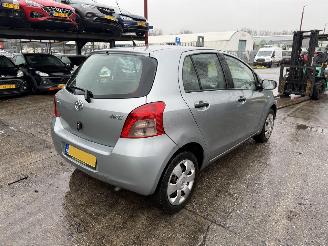 Toyota Yaris 1.3 VVTI 64KW Terra 5-Deurs picture 2