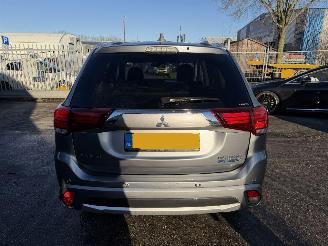 Mitsubishi Outlander 2.0 PHEV 89KW Executive Edition Clima Navi Led NAP picture 3