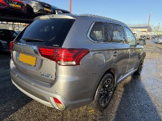 Mitsubishi Outlander 2.0 PHEV 89KW Executive Edition Clima Navi Led NAP picture 2