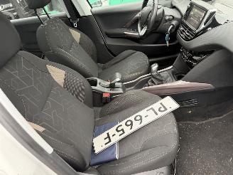 Peugeot 2008 1.2 81KW Pano Clima Navi Led Allure picture 7