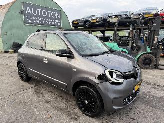  Renault Twingo 22 kWh 60KW R80 E-Tech Serie Limitee Urban Night Cabrio Clima Navi Led 2023/6