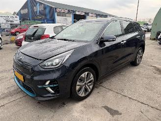 Damaged car Kia e-Niro 64 kWh 150KW Autom. Clima Navi Led Xenon ExecutiveLine 2019/4