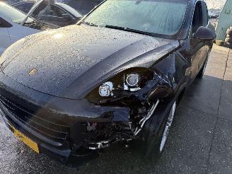 Porsche Cayenne 3.0 S 245KW E-Hybrid Autom. Pano Clima Navi Led NAP picture 17