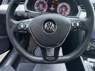 Volkswagen Passat 1.6 TDI 88KW DSG Pano Clima Navi Virtual Dash Highline Led NAP picture 8