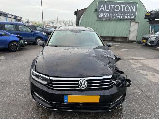 Volkswagen Passat 1.6 TDI 88KW DSG Pano Clima Navi Virtual Dash Highline Led NAP picture 18