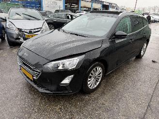 Damaged car Ford Focus 1.0 Ecoboost  Autom. Pano 114KW Hybrid Clima Navi Camera ST-Line X Business NAP 2020/10
