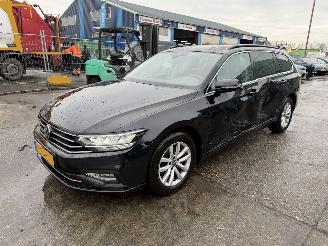 Volkswagen Passat 1.5 TSI 110KW DSG Clima Navi Led Xenon Business R NAP picture 5