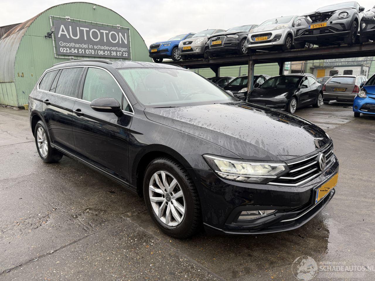Volkswagen Passat 1.5 TSI 110KW DSG Clima Navi Led Xenon Business R NAP