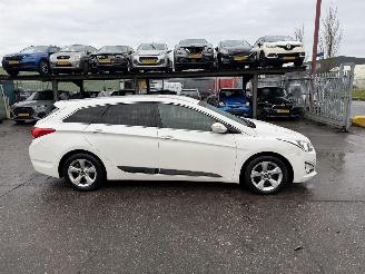 Hyundai I-40 1.6 GDI 99KW Clima Navi Led Xenon Camera Bleu Business Edition picture 2