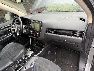 Mitsubishi Outlander 2.4 PHEV 99KW Autom. Clima Navi Led Schuifdak Intense+ NAP picture 5