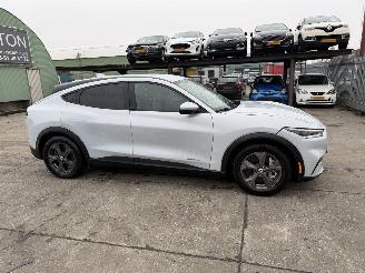 Ford Mustang Mach-e 75 kWh RWD 198KW Clima Navi Led Camera picture 2